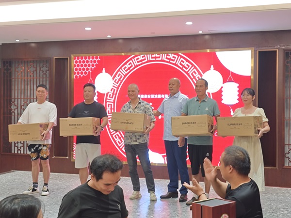 Fujian Taian Laminasi Film Co, Ltd. Perjamuan reuni Festival Pertengahan Musim Gugur, sebuah perjalanan baru.